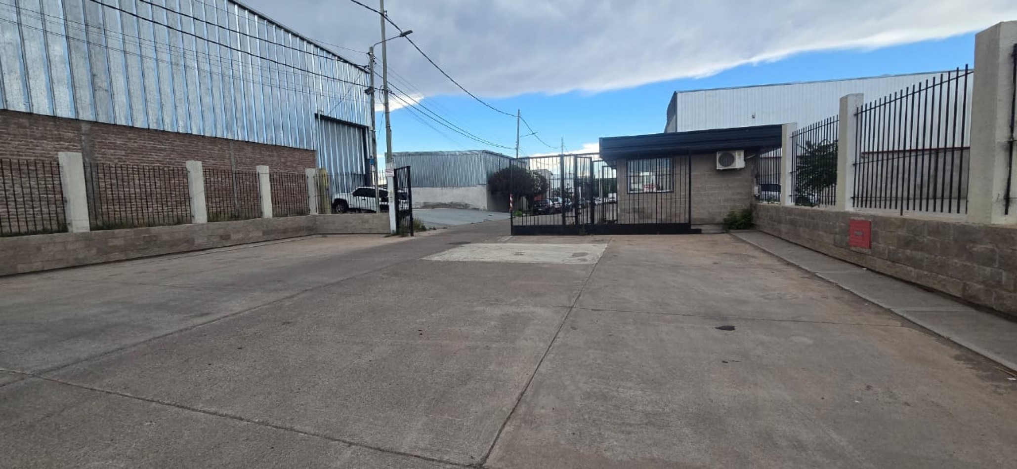 GREENWOOD ALQUILA GALPON