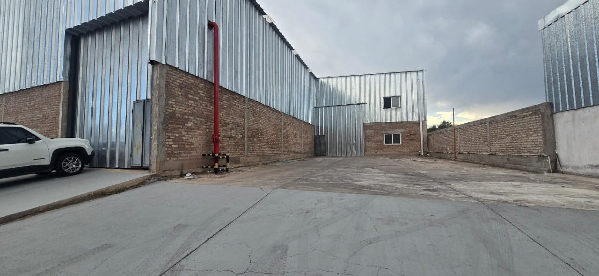 GREENWOOD ALQUILA GALPON