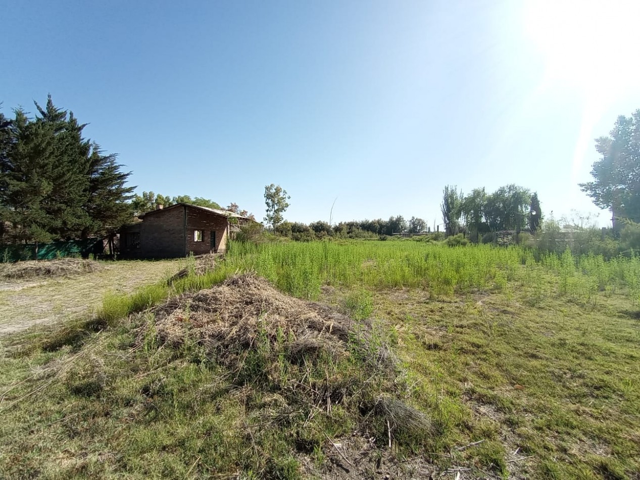 ¡GREENWOOD INMOBILIARIA VENDE LOTE CON CONSTRUCCION!
