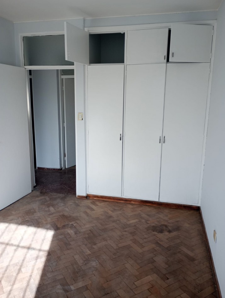 GREENWOOD INMOBILIARIA VENDE DEPARTAMENTO EN PRIMER PISO CON LOCAL COMERCIAL EN PLANTA BAJA