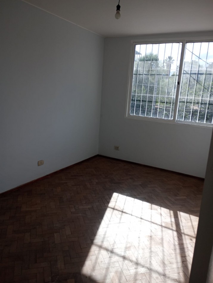 GREENWOOD INMOBILIARIA VENDE DEPARTAMENTO EN PRIMER PISO CON LOCAL COMERCIAL EN PLANTA BAJA