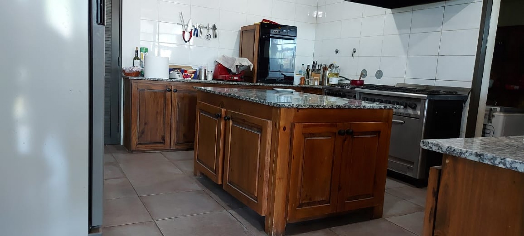 GREENWOOD INMOBILIARIA VENDE HOTEL EN MAIPU 