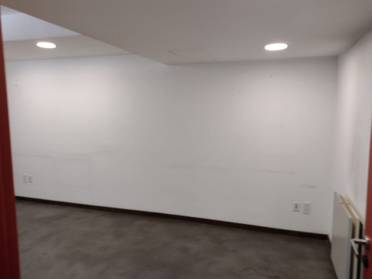 GREENWOOD INMOBILIARIA VENDE LOCAL COMERCIAL EN PLENO CENTRO DE MENDOZA  