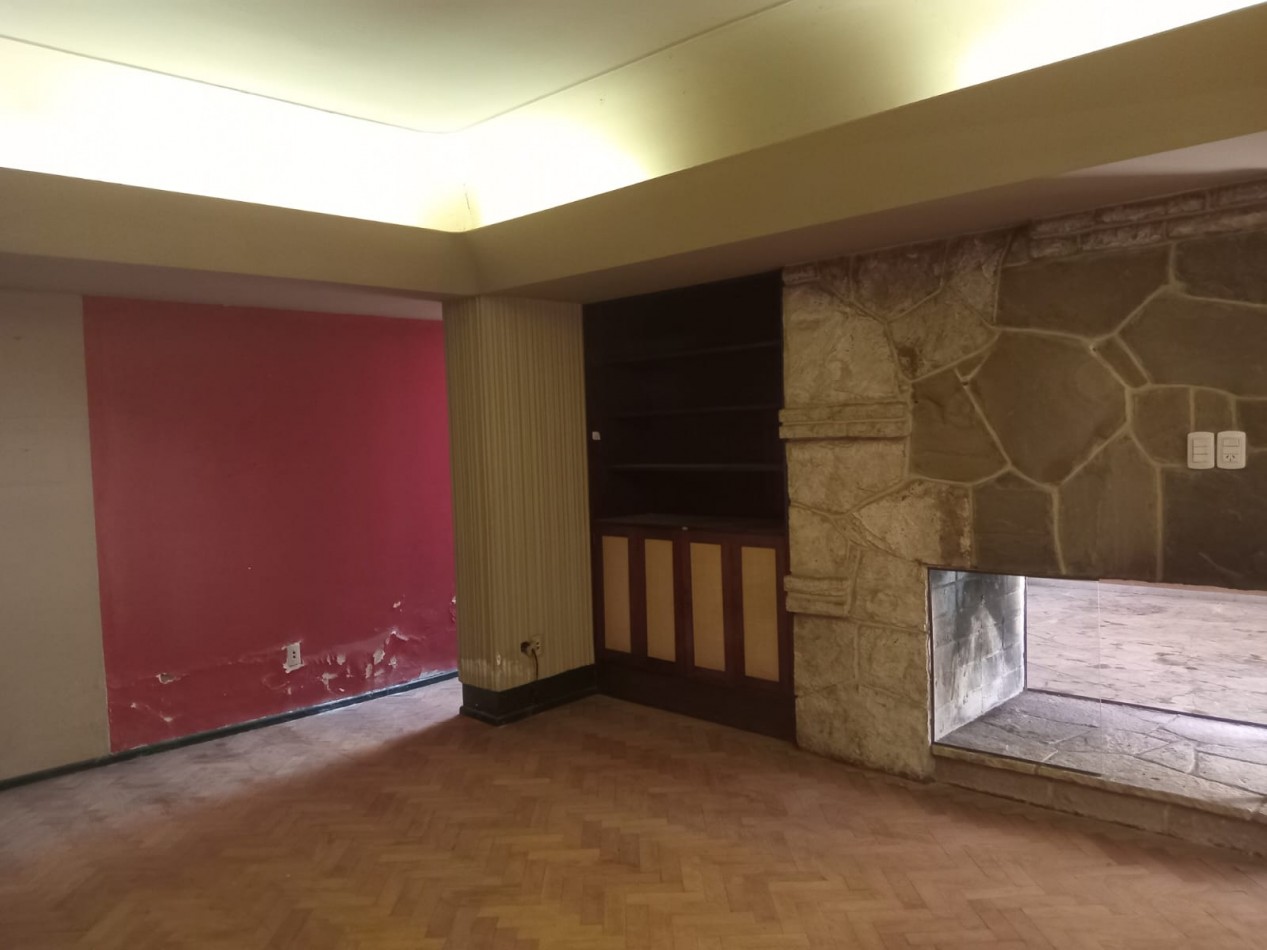 GREENWOOD INMOBILIARIA VENDE CASA CON DEPARTAMENTO INDEPENDIENTE