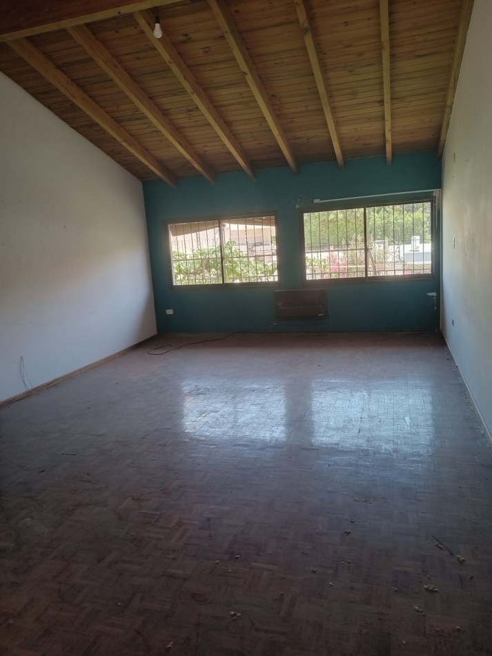 GREENWOOD INMOBILIARIA VENDE CASA CON DEPARTAMENTO INDEPENDIENTE