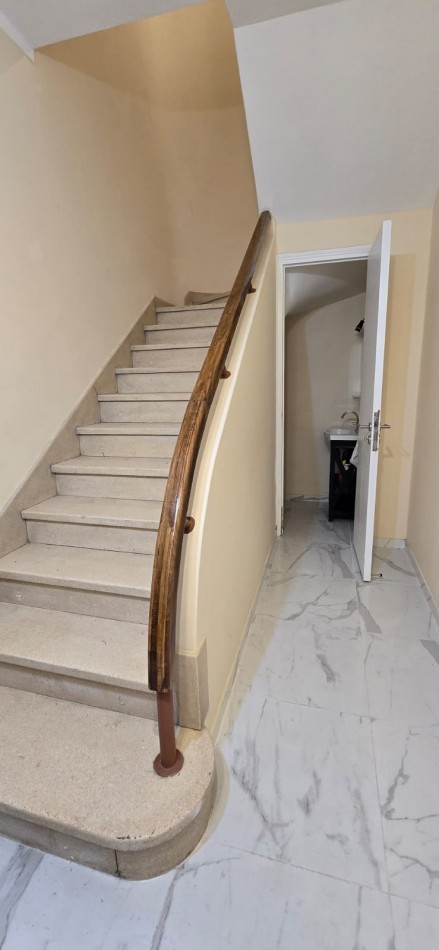 GREENWOOD INMOBILIARIA VENDE HERMOSA CASA + DEPARTAMENTO INTERNO - QUINTA SECCION, CIUDAD DE MENDOZA