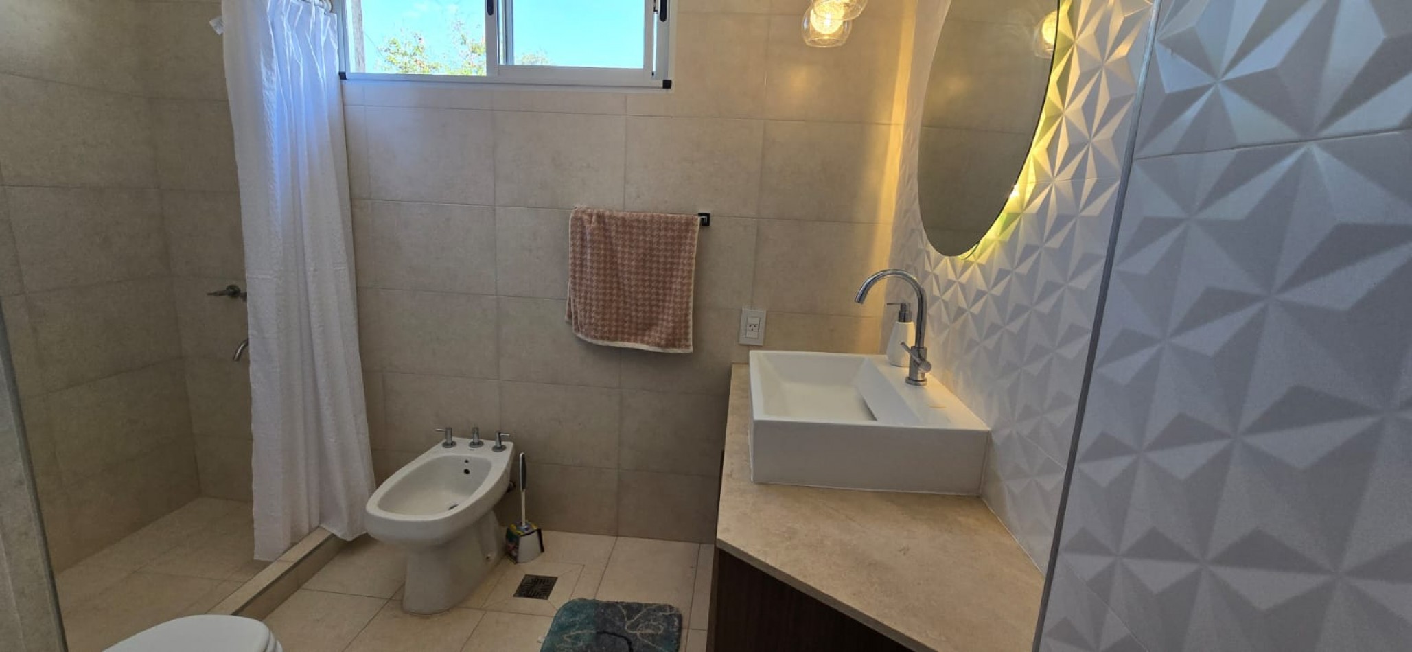 GREENWOOD INMOBILIARIA VENDE HERMOSA CASA + DEPARTAMENTO INTERNO - QUINTA SECCION, CIUDAD DE MENDOZA