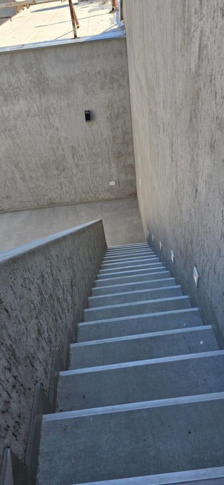 GREENWOOD INMOBILIARIA VENDE HERMOSA CASA + DEPARTAMENTO INTERNO - QUINTA SECCION, CIUDAD DE MENDOZA