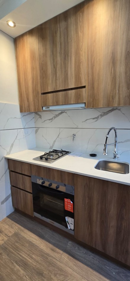 GREENWOOD INMOBILIARIA VENDE HERMOSA CASA + DEPARTAMENTO INTERNO - QUINTA SECCION, CIUDAD DE MENDOZA