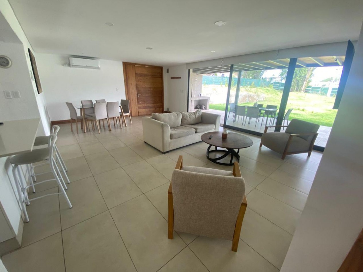 GREENWOOD INMOBILIARIO ALQUILA CASA EN EL BARRIO LADERAS DE CHACRAS! 