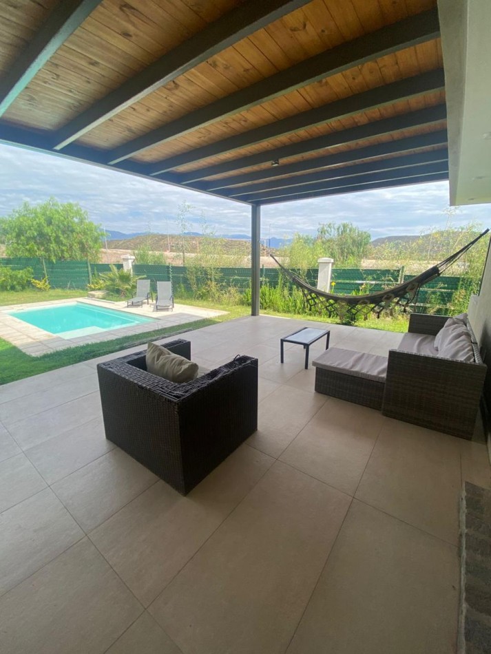 GREENWOOD INMOBILIARIO ALQUILA CASA EN EL BARRIO LADERAS DE CHACRAS! 