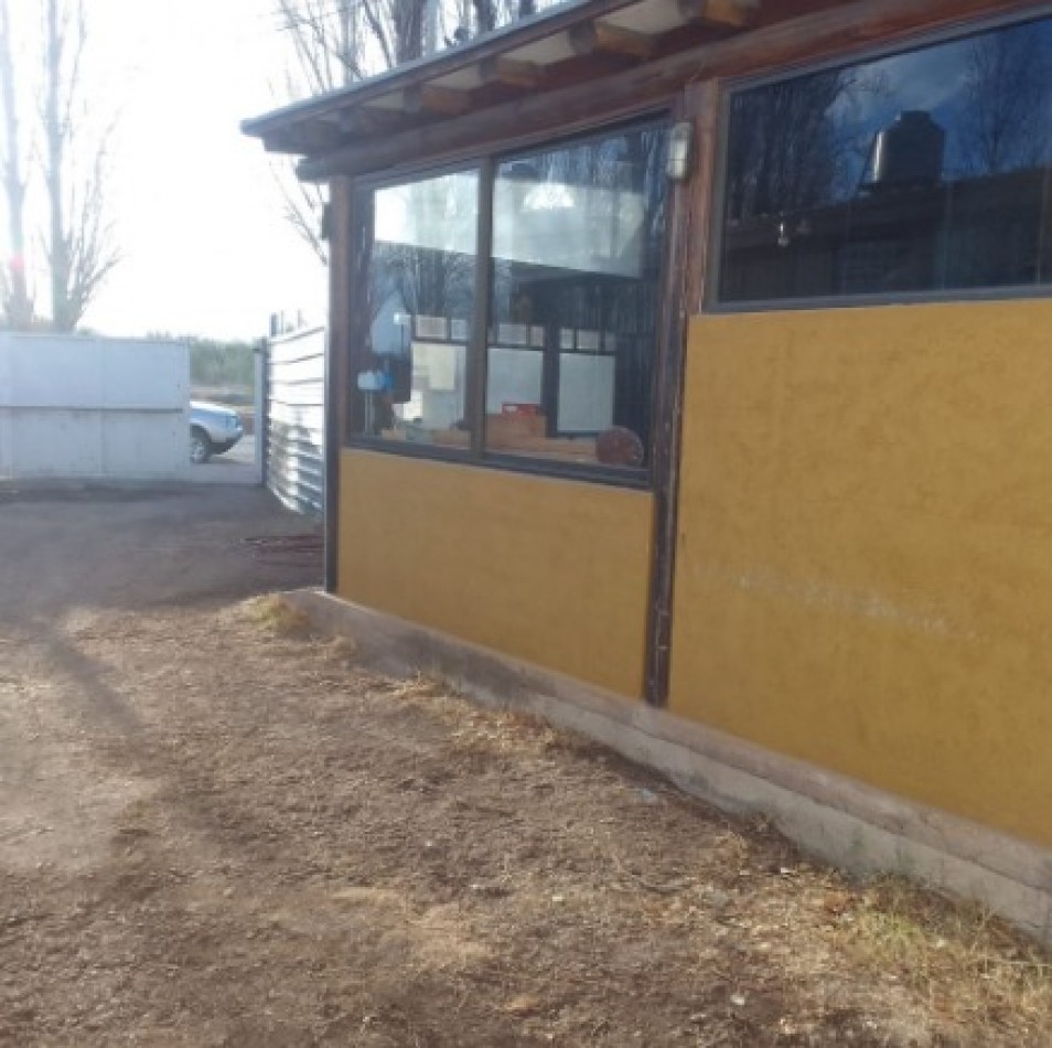 GREENWOOD VENDE GALPON CON OFICINAS Y DEPOSITO EN VISTALBA, LUJAN DE CUYO. 