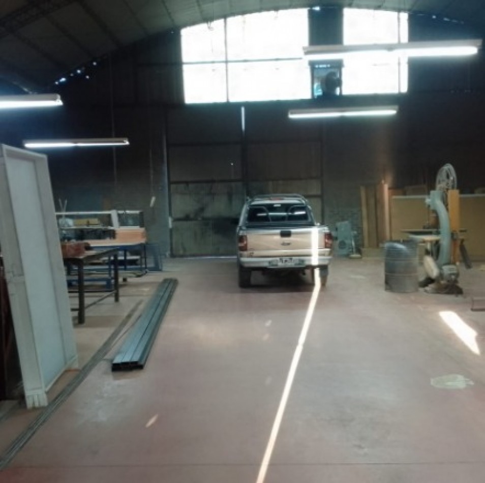 GREENWOOD VENDE GALPON CON OFICINAS Y DEPOSITO EN VISTALBA, LUJAN DE CUYO. 