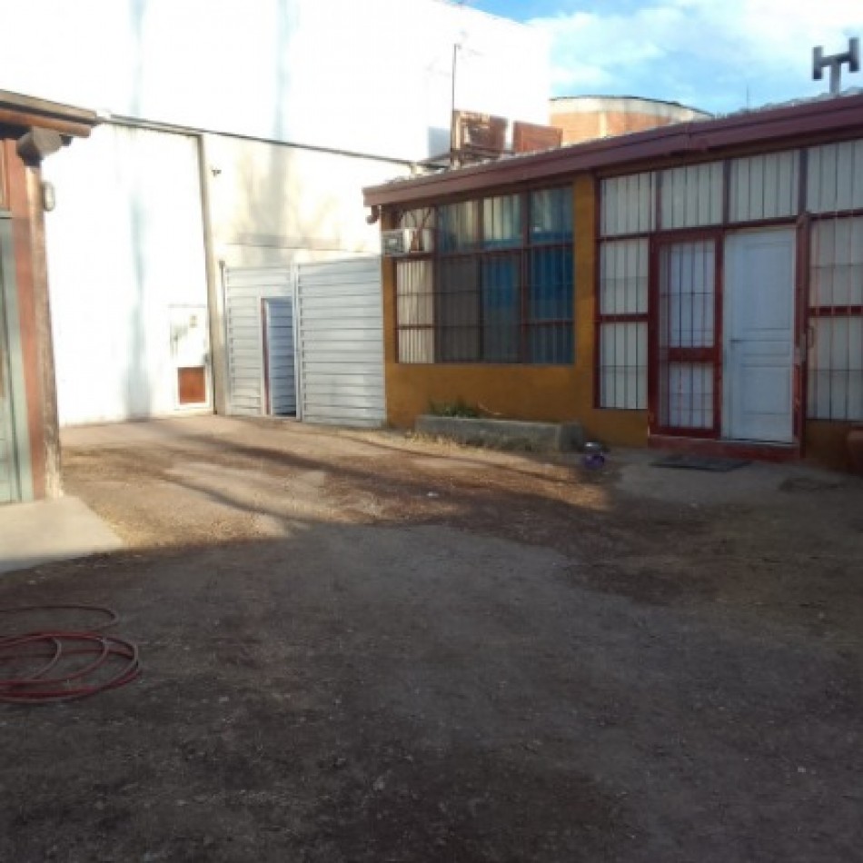 GREENWOOD VENDE GALPON CON OFICINAS Y DEPOSITO EN VISTALBA, LUJAN DE CUYO. 