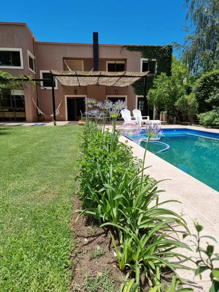 GREENWOOD ALQUILA CASA AMOBLADA EN BARRIO EL NEVADO