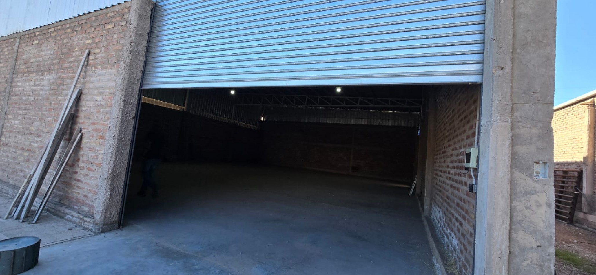 GREENWOOD INMOBILIARIA ALQUILA GALPON A ESTRENAR