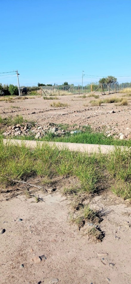 GREENWOOD  VENDE LOTE EN RUSSELL