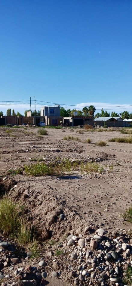 GREENWOOD  VENDE LOTE EN RUSSELL