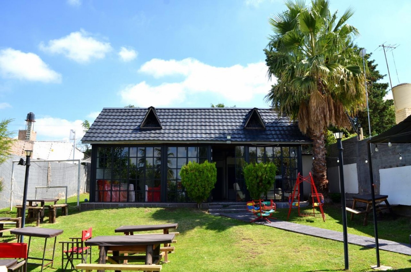 GREENWOOD ALQUILA CASA EN BARRIO SANTA ELENA 