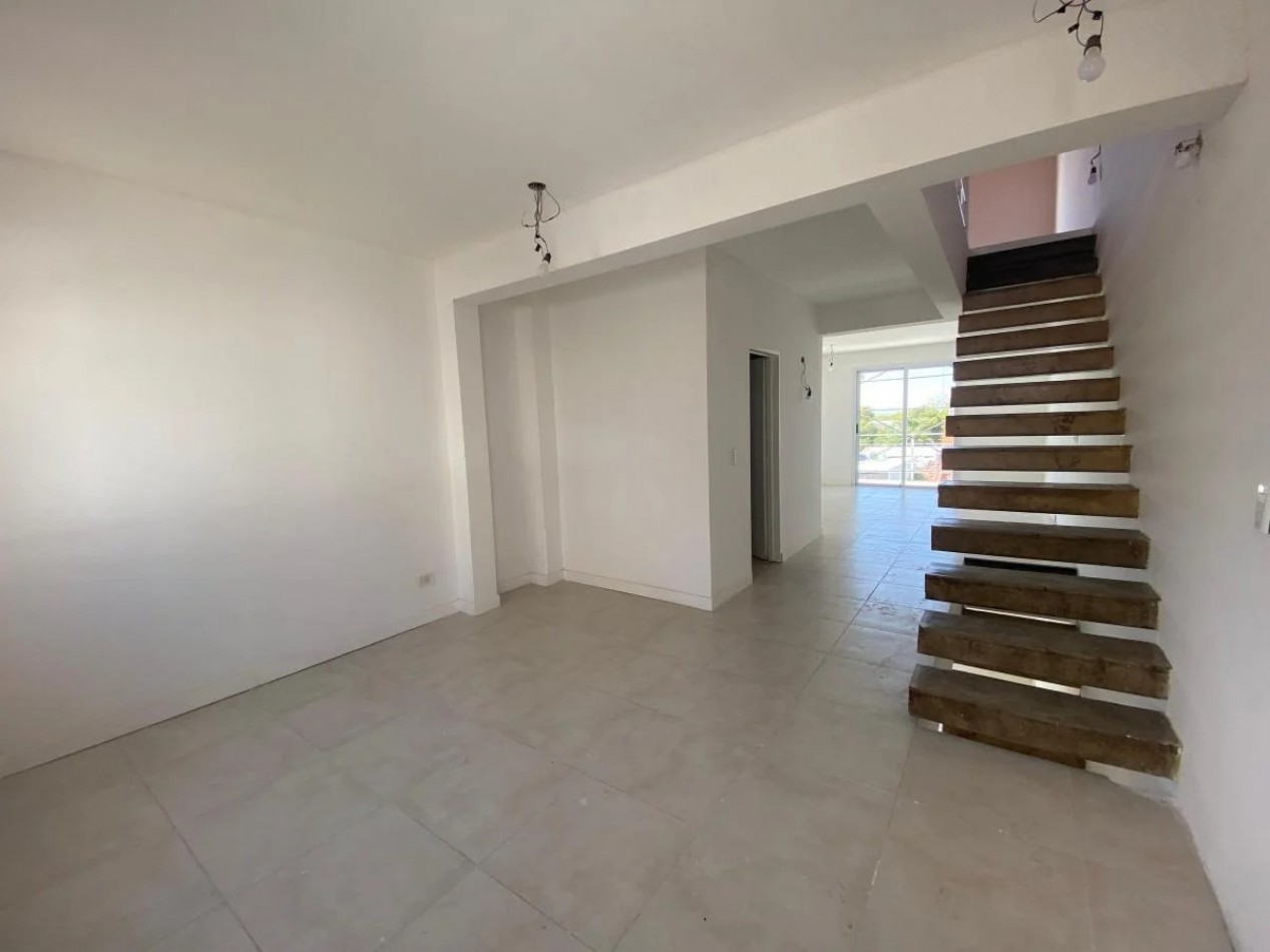 GREENWOOD INMOBILIARIA VENDE HERMOSOS TRIPLEX EN SEXTA SECCION
