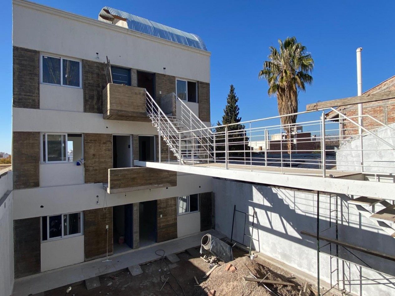 GREENWOOD INMOBILIARIA VENDE HERMOSOS TRIPLEX EN SEXTA SECCION