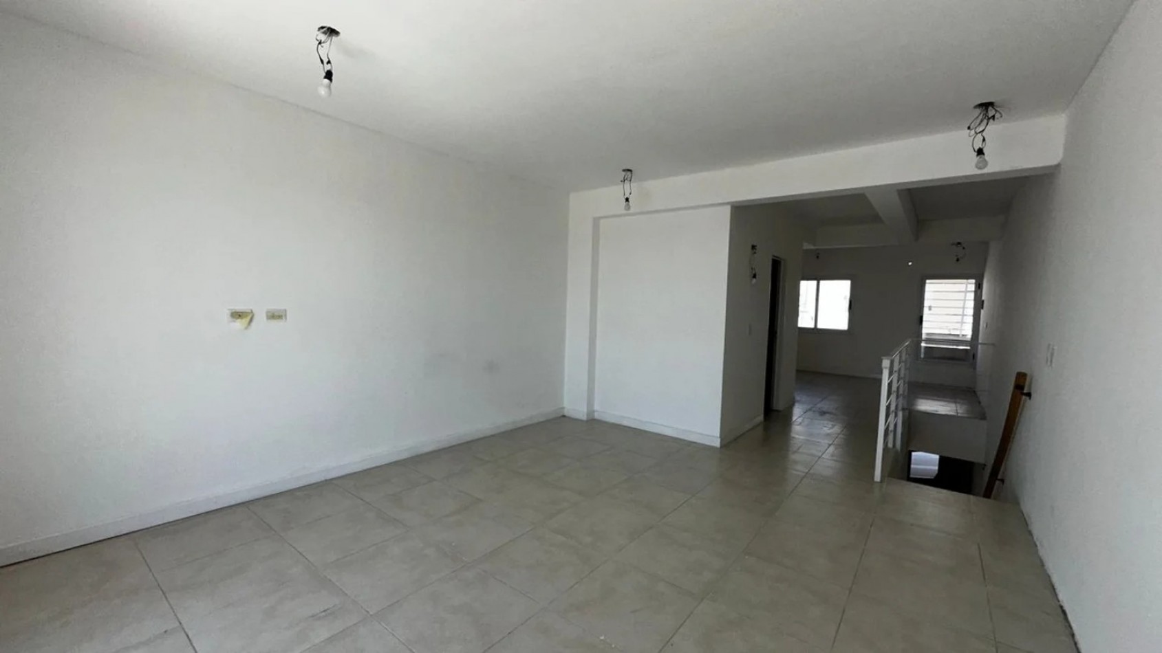 GREENWOOD INMOBILIARIA VENDE DUPLEX EN SEXTA SECCION