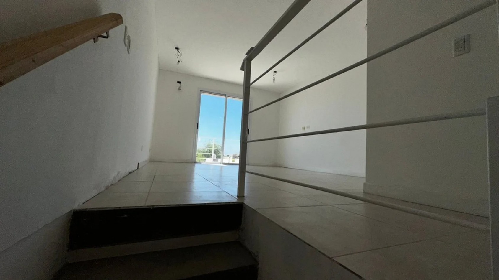 GREENWOOD INMOBILIARIA VENDE DUPLEX EN SEXTA SECCION