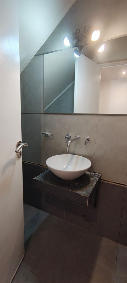 GREENWOOD INVERSIONES INMOBILIARIAS ALQUILA   EXCLUSIVA CASA EN BARRIO DALVIAN