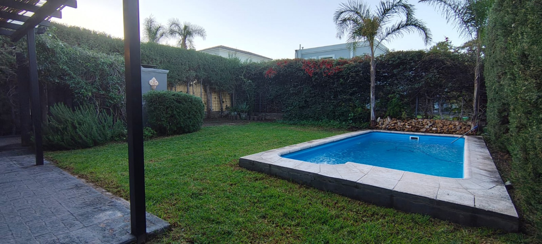 GREENWOOD INVERSIONES INMOBILIARIAS ALQUILA   EXCLUSIVA CASA EN BARRIO DALVIAN
