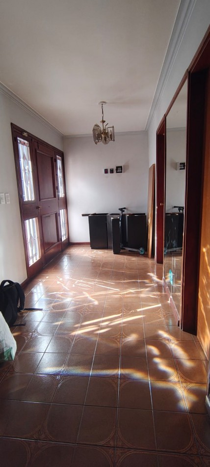 GREENWOOD INVERSIONES INMOBILIARIAS VENDE HERMOSA CASA EN GUAYMALLEN