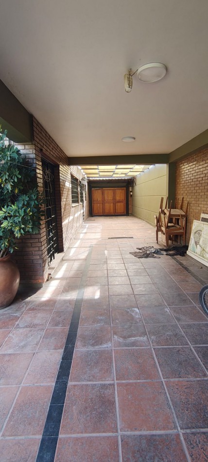 GREENWOOD INVERSIONES INMOBILIARIAS VENDE HERMOSA CASA EN GUAYMALLEN