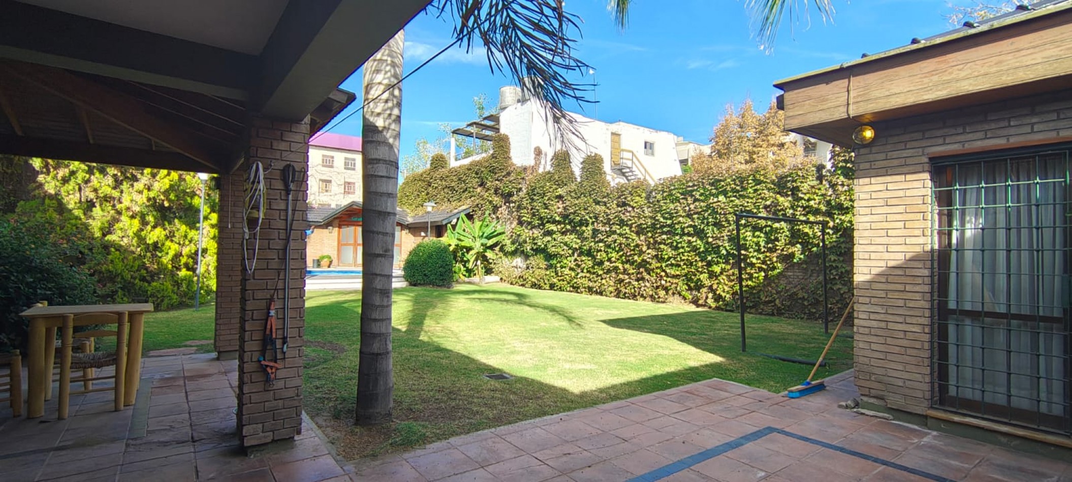GREENWOOD INVERSIONES INMOBILIARIAS VENDE HERMOSA CASA EN GUAYMALLEN