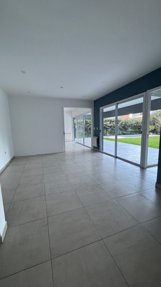GREENWOOD INMOBILIARIA ALQUILA CASA EN BARRIO PRIVADO LOS TEROS