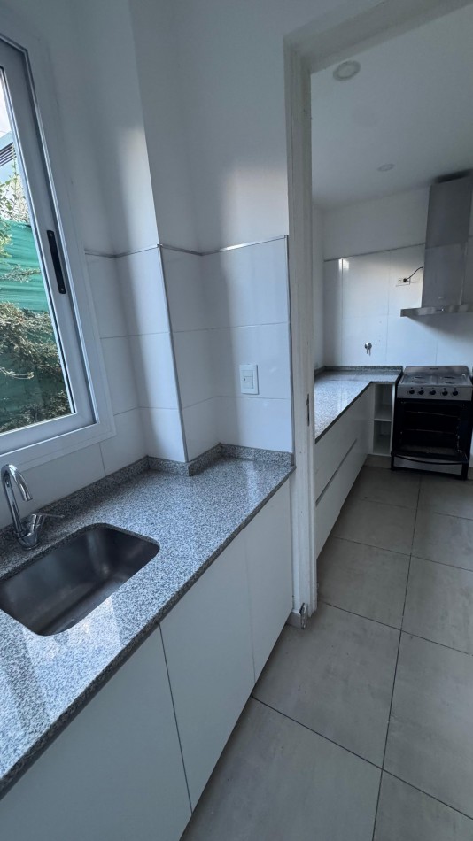 GREENWOOD INMOBILIARIA ALQUILA CASA EN BARRIO PRIVADO LOS TEROS