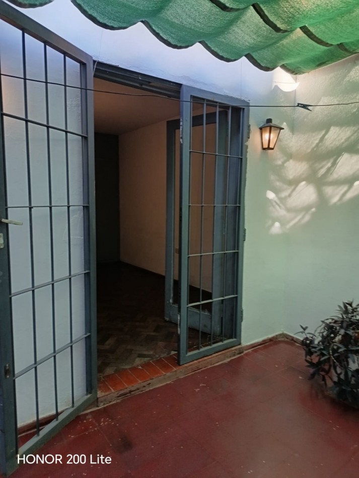 GREENWOOD INMOBILIARIA VENDE DEPARTAMENTO EN CALLE  IRIGOYEN DEL BARRIO BOMBAL, CIUDAD.