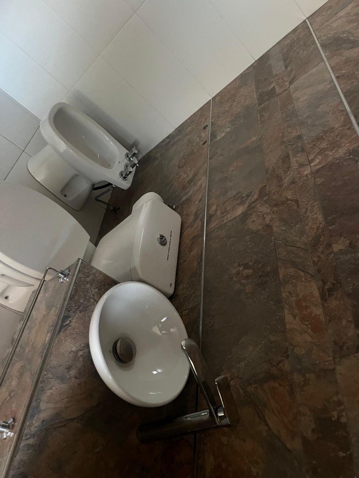 GREENWOOD INMOBILIARIA VENDE CASA EN BARRIO RINCON DE VISTALBA