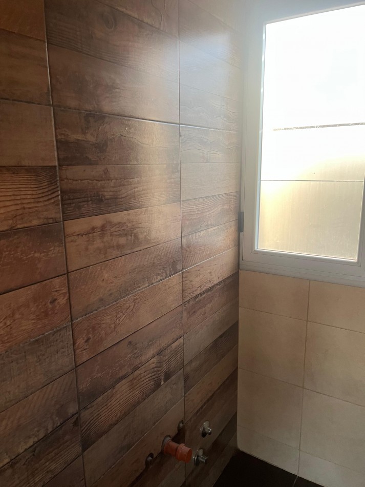GREENWOOD INMOBILIARIA VENDE CASA EN BARRIO RINCON DE VISTALBA