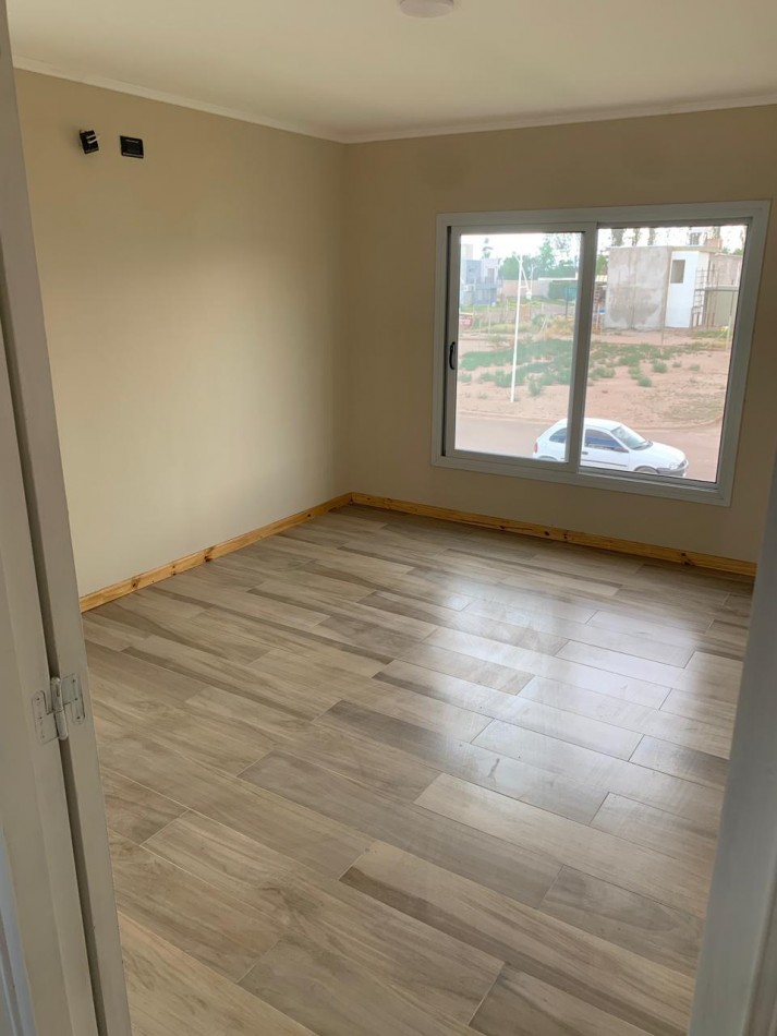 GREENWOOD INMOBILIARIA VENDE CASA A ESTRENAR B° ATAMISQUE EN VISTALBA LUJAN