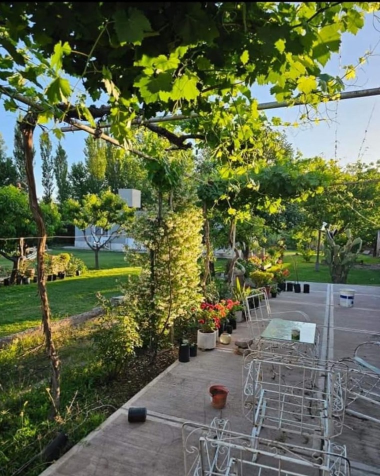 GREENWOOD INMOBILIARIA VENTE SALON DE EVENTOS CON GRAN PARQUIZADO + CASA EN LUNLUNTA