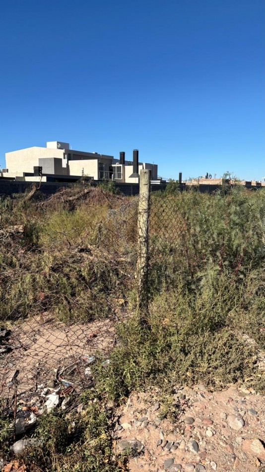 GREENWOOD VENDE LOTE EN ACCESOR Y TERRADA 
