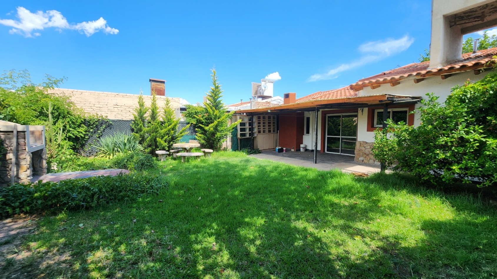 GREENWOOD INMOBILIARIA ALQUILA Casa en Barrio Privado Furlotti - Tranquilidad y comodidad en un solo lugar