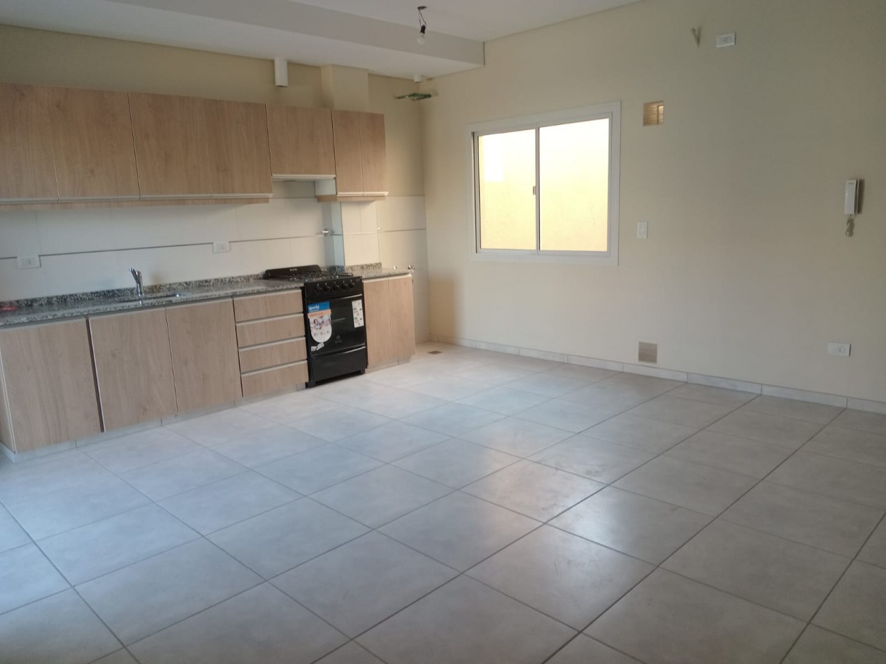 GREENWOOD ALQUILA DEPARTAMENTO A ESTRENAR 