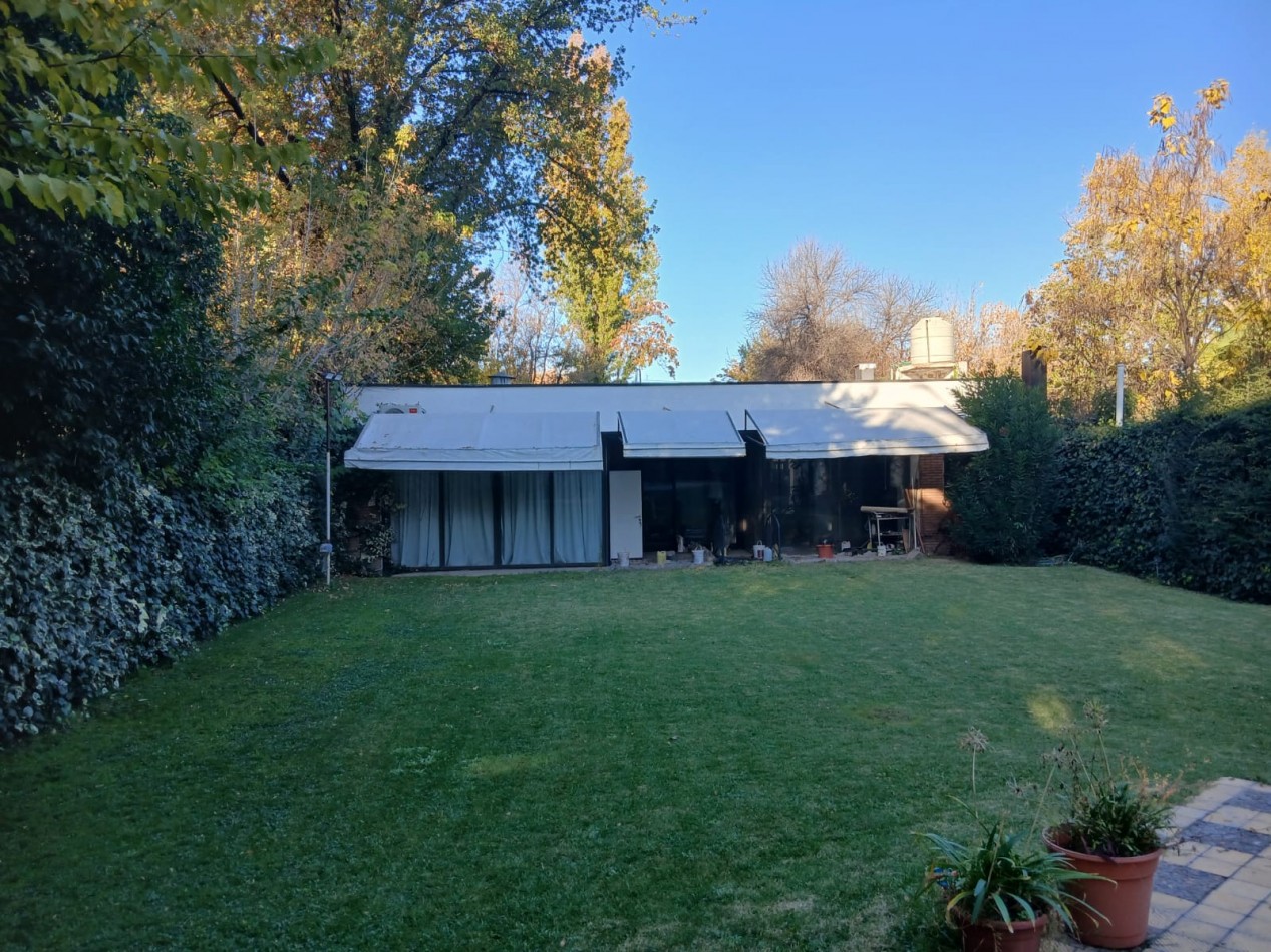 GREENWOOD INMOBILIARIA ALQUILA Casa en - Chacras de Coria