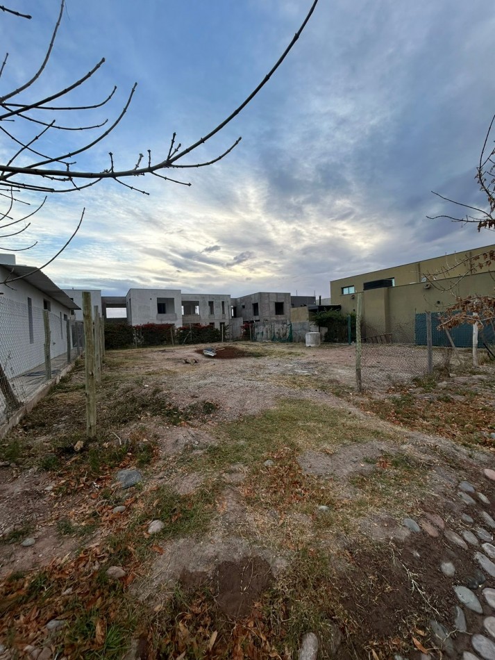 GREENWOOD INMOBILIARIA VENDE LOTE EN EL BARRIO PRIVADO ZETTAVI