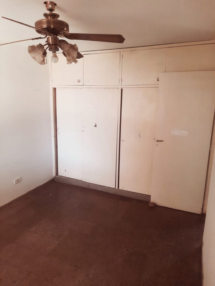 GREENWOOD INMOBILIARIA VENDE CASA EN VENTA B° 1° DE MAYO:
