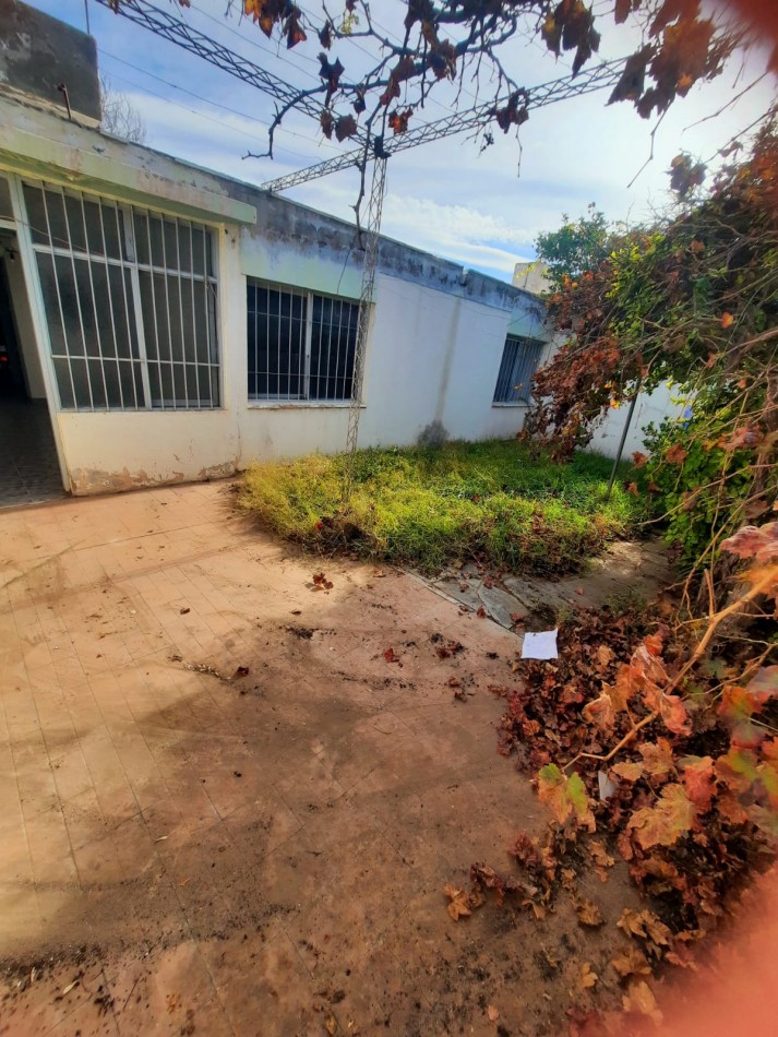 GREENWOOD INMOBILIARIA VENDE CASA EN VENTA B° 1° DE MAYO:
