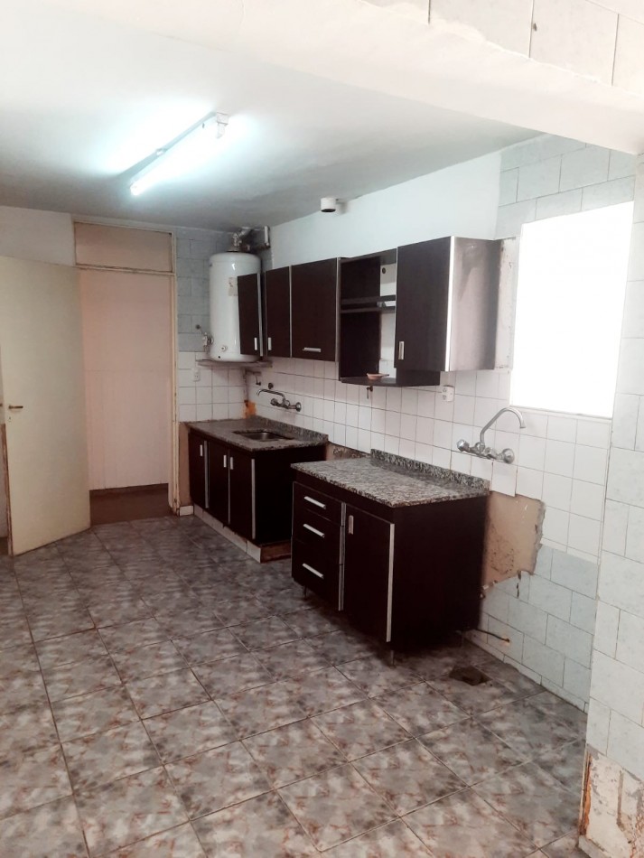 GREENWOOD INMOBILIARIA VENDE CASA EN VENTA B° 1° DE MAYO: