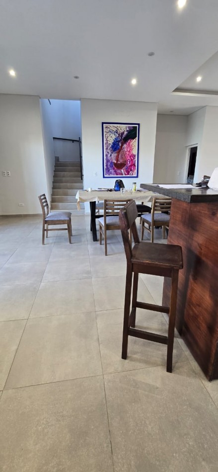GREENWOOD INMOBILIARIA VENDE CASA EN BARRIO PRIVADO MILCAYAC