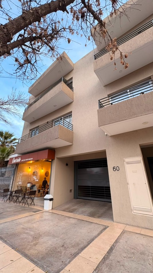 DEPARTAMENTO EN ALQUILER  CON COCHERA Y ASCENSOR - BARRIO BOMBAL, GODOY CRUZ