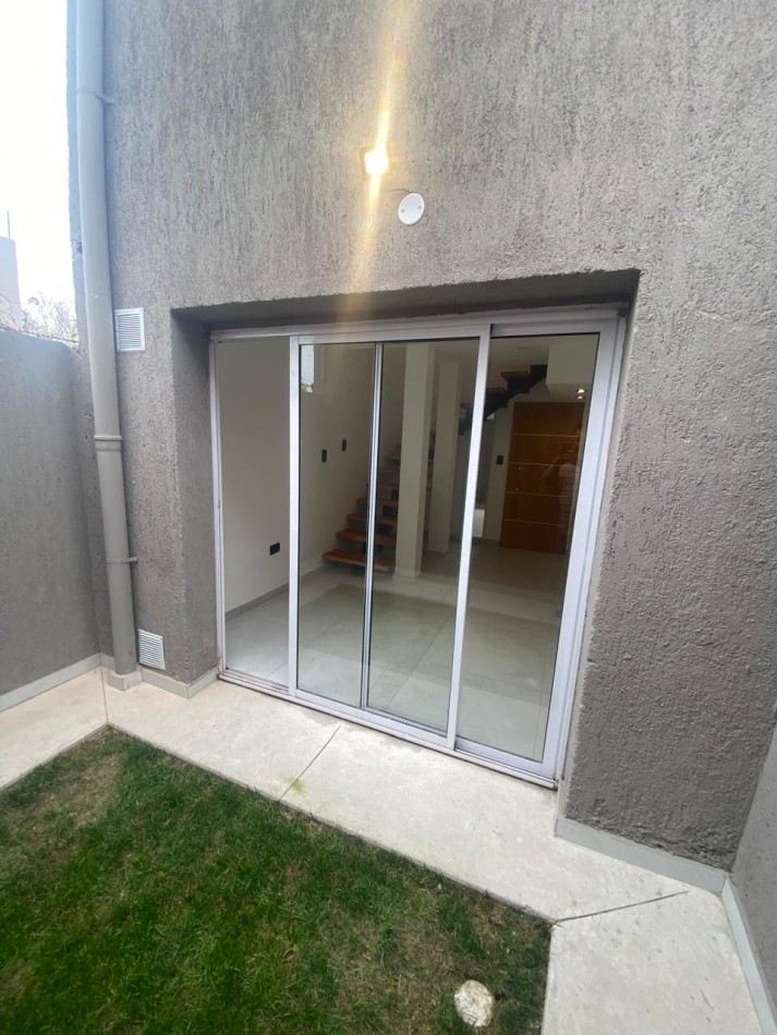 GREENWOOD INMOBILIARIA VENDE DUPLEX A ESTRENAR EN MAIPU 